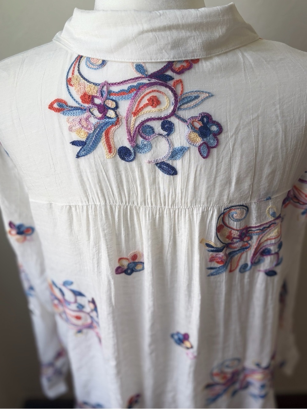 Fig & Flower White Embroidered Button-Up Tunic Top Long Sleeve XL - Picture 8 of 10